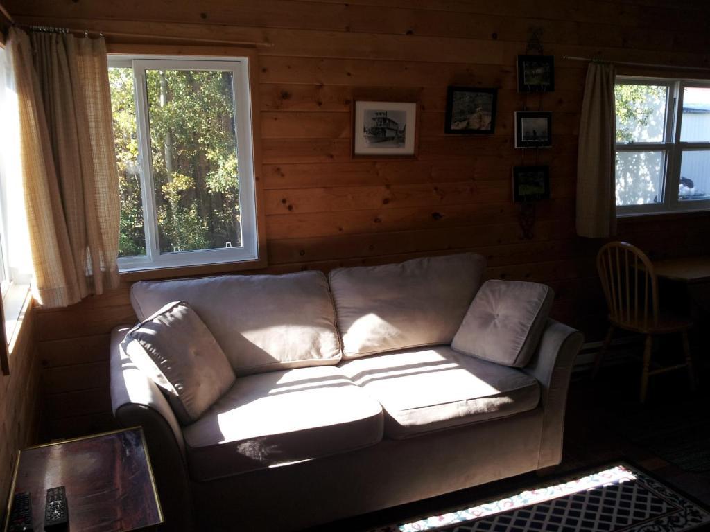 Steamboat Mountain Chalets Spillimacheen Quarto foto
