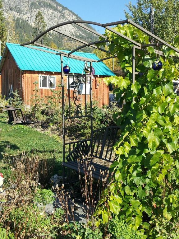 Steamboat Mountain Chalets Spillimacheen Exterior foto