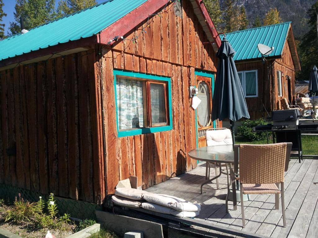 Steamboat Mountain Chalets Spillimacheen Exterior foto